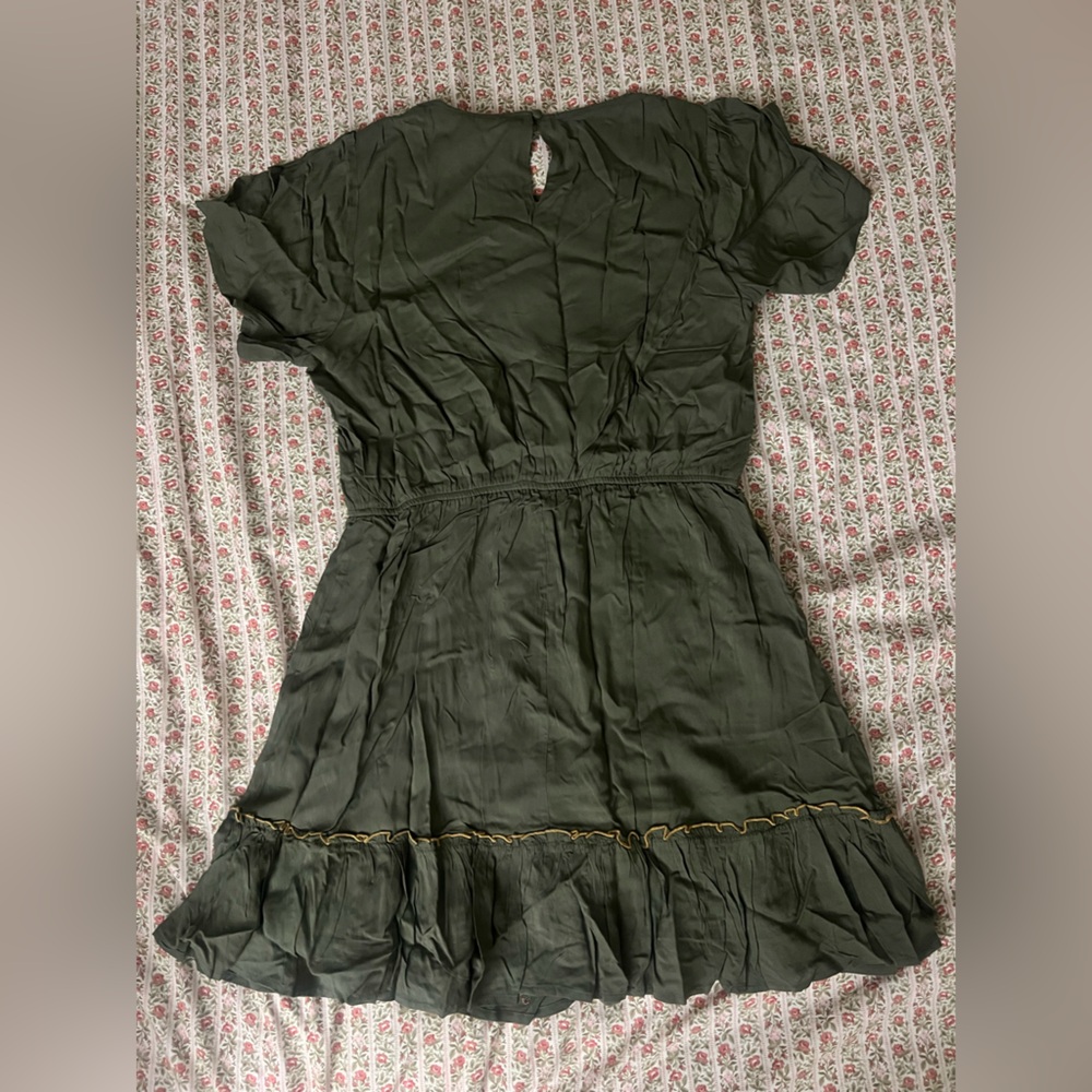 FEHRNVI Cammy Short Sleeve Floral Embroidered Dress Olive Green Cottage Large - Picture 4 of 16